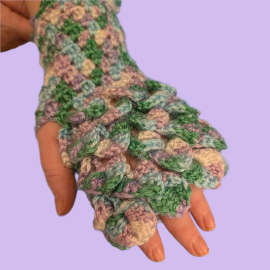 Dragon Scale Gloves (Crocheted)